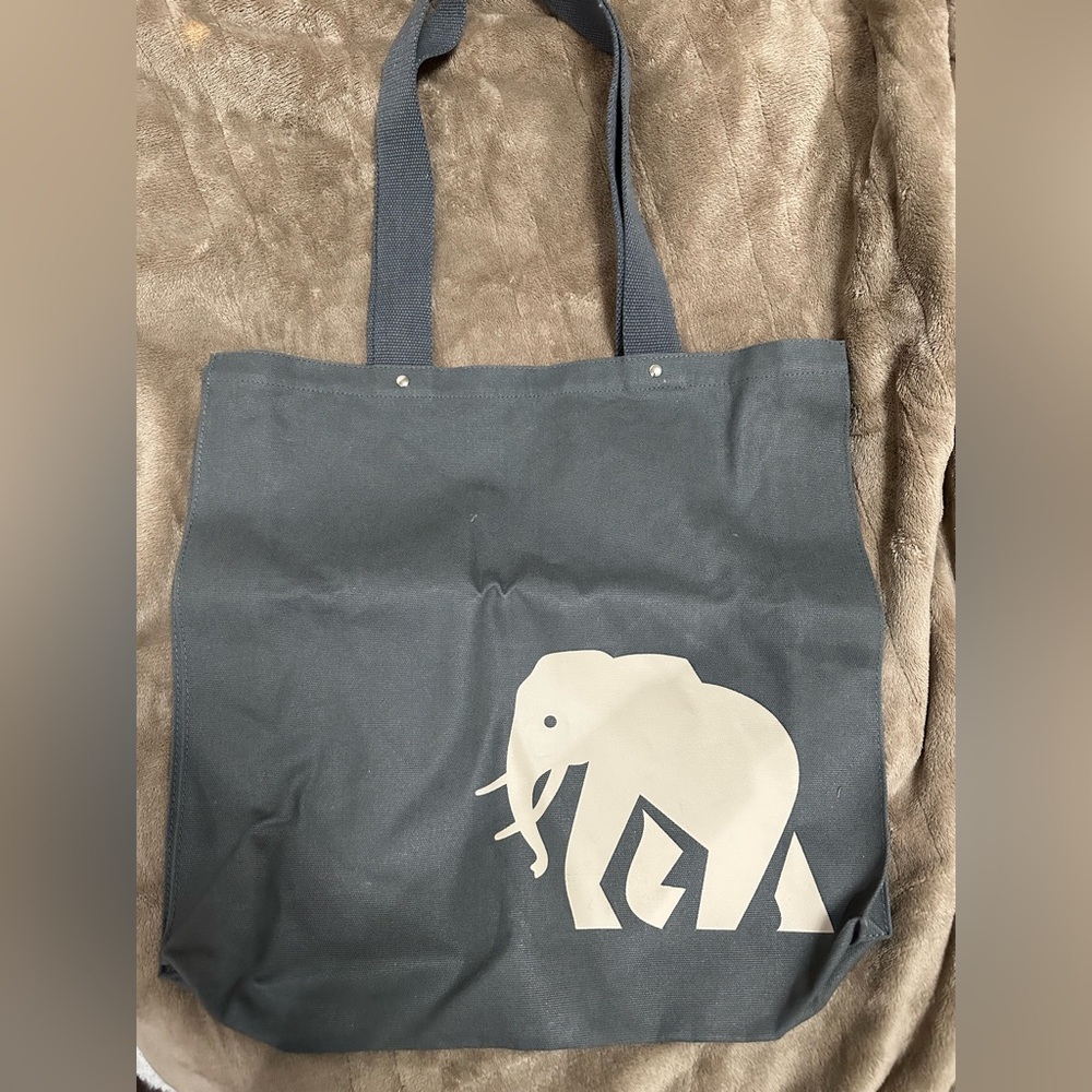 Banana republic tote new no tags